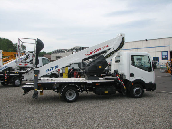 Scorpion 2012 - Piattaforma aerea autocarrata su veicolo commerciale leggero